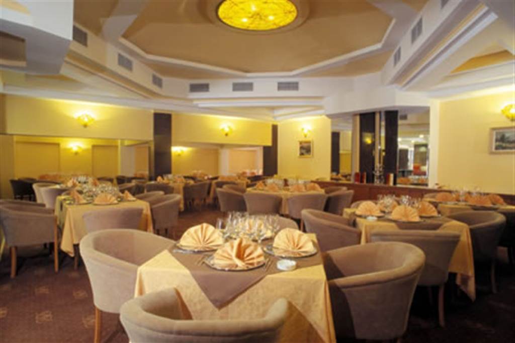 Crystal Palace Hotel Bucharest Restaurant photo